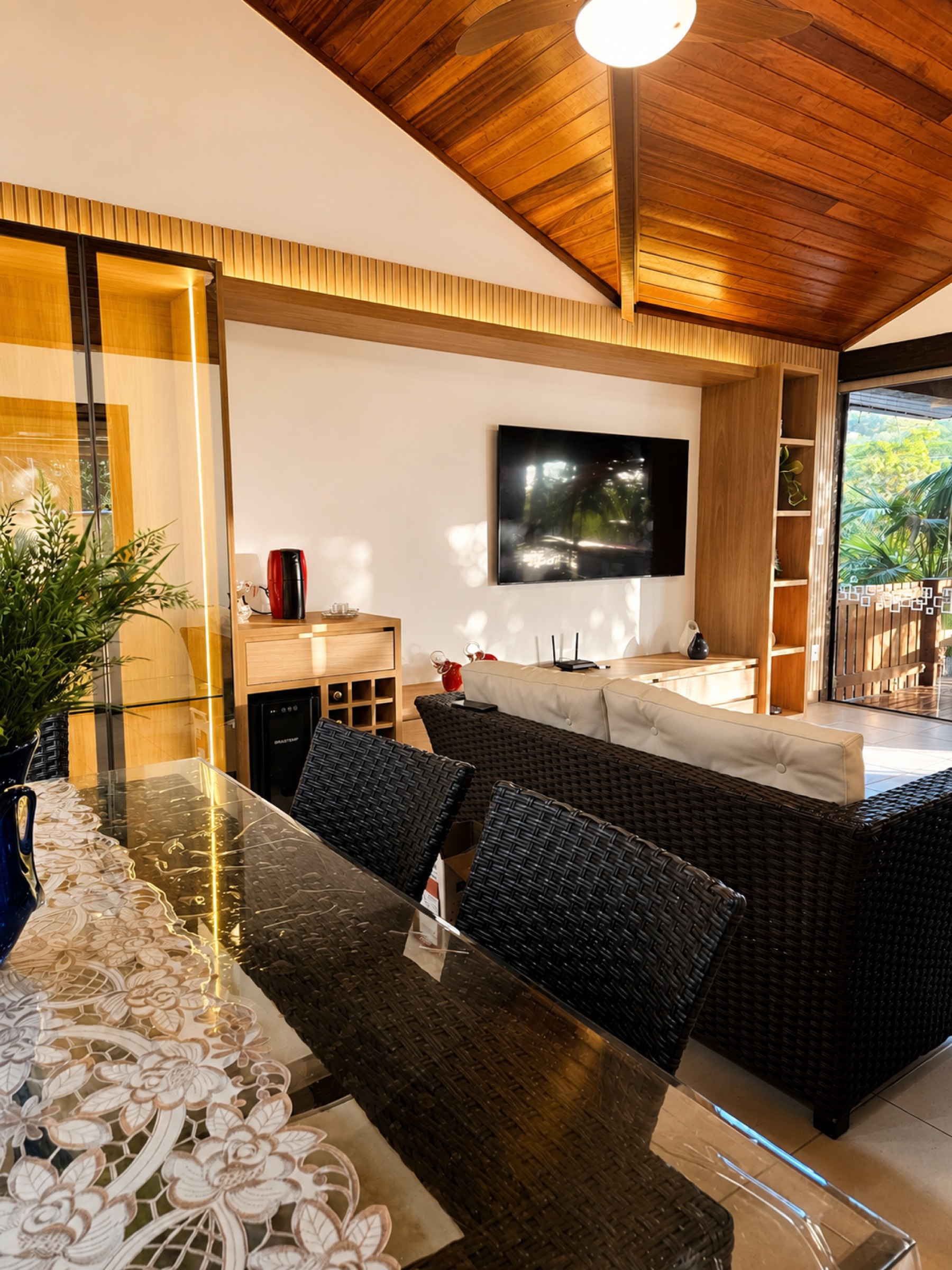 Casa Ferradura Beach — sala de jantar